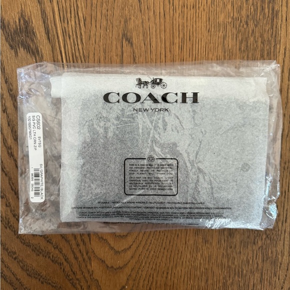 NWT Coach Wristlet - Picture 10 of 10